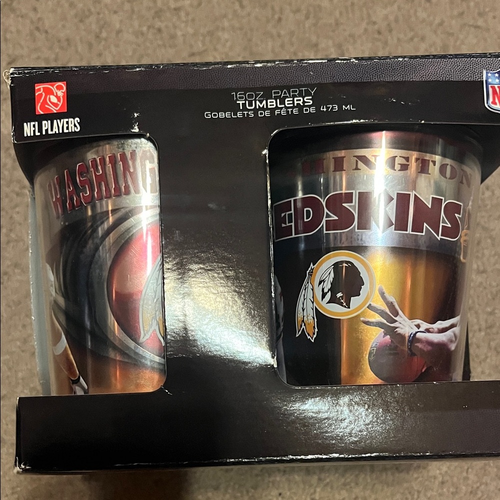 NFL Washington Redskins players cups
Portis, Cooley, McNabb, Moss on the cups